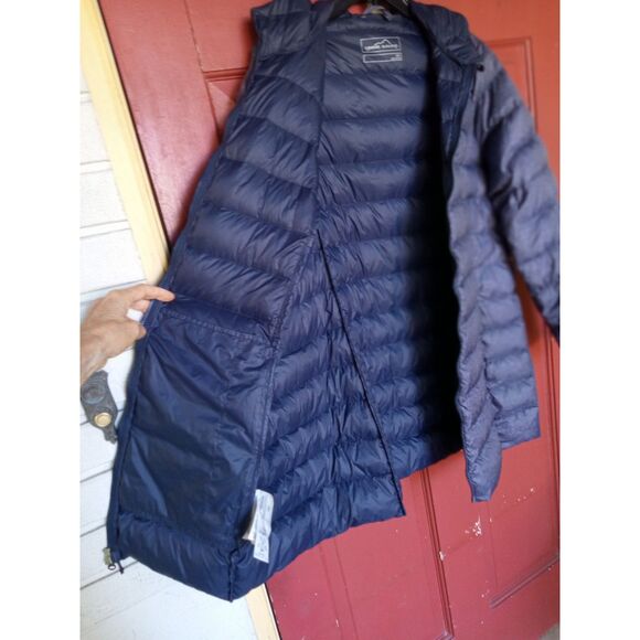 Blue - Picture 3 of 9